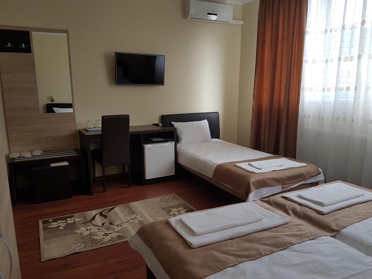 Hotel New Baia Mare Exterior photo