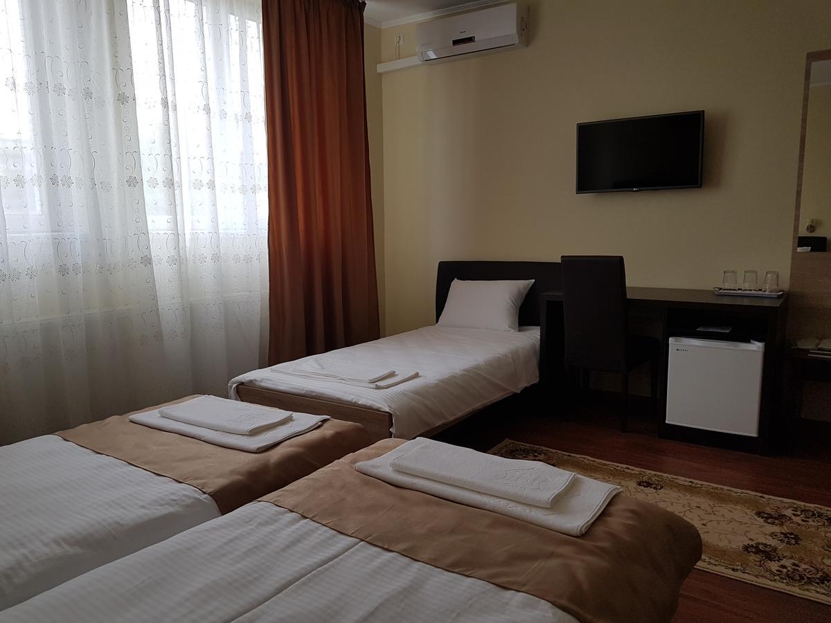 Hotel New Baia Mare Exterior photo