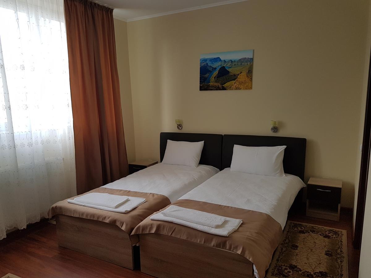 Hotel New Baia Mare Exterior photo